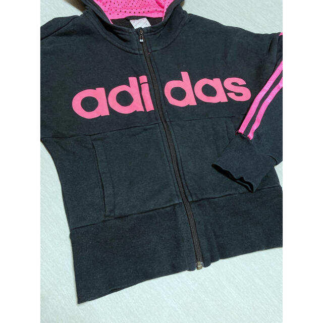 adidas(アディダス)の140 【adidas】パーカー 黒 裏起毛 キッズ/ベビー/マタニティのキッズ服女の子用(90cm~)(ジャケット/上着)の商品写真