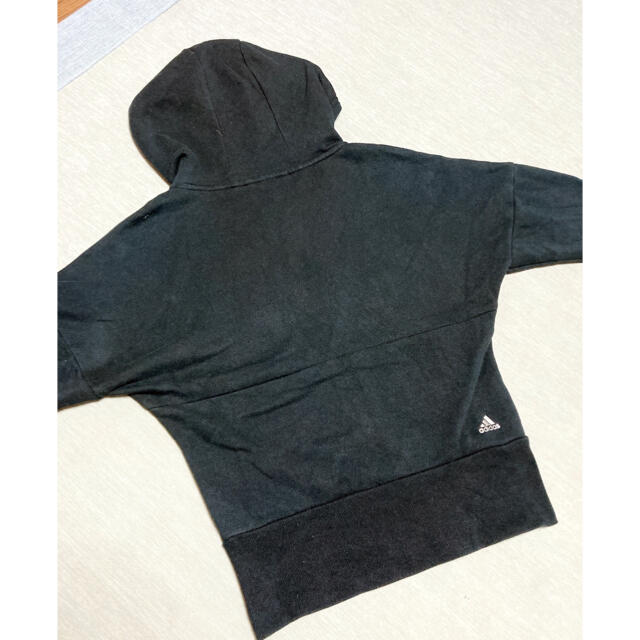 adidas(アディダス)の140 【adidas】パーカー 黒 裏起毛 キッズ/ベビー/マタニティのキッズ服女の子用(90cm~)(ジャケット/上着)の商品写真