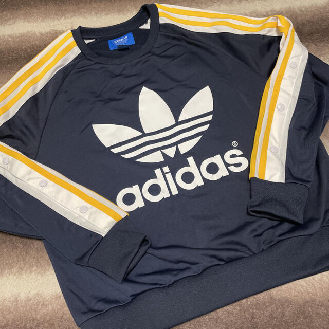 adidas(アディダス)のリタオラadidas orginalsジャージトップス レディースのトップス(トレーナー/スウェット)の商品写真