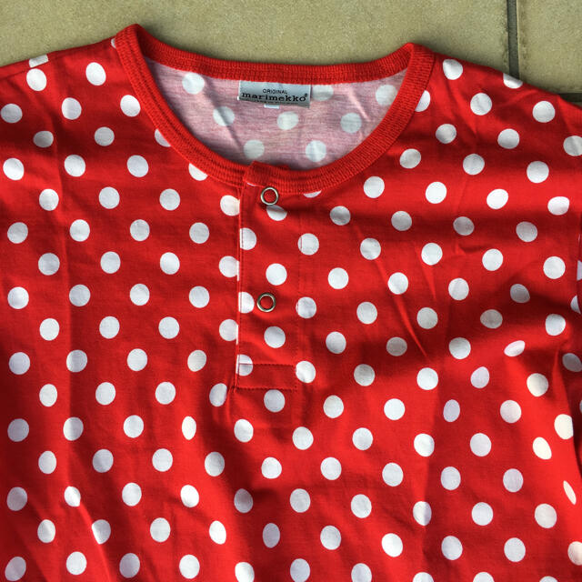 marimekko(マリメッコ)の未使用 未着 marimekko マリメッコ 綿100 可愛いドット柄Tシャツ キッズ/ベビー/マタニティのキッズ服女の子用(90cm~)(Tシャツ/カットソー)の商品写真