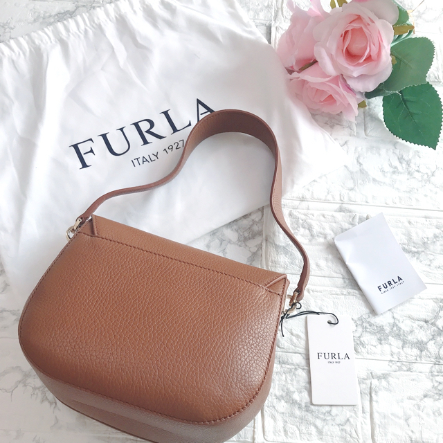 Furla(フルラ)のフルラ  FURLA furla ショルダーバッグ　2way 　茶色　新品未使用 レディースのバッグ(ショルダーバッグ)の商品写真