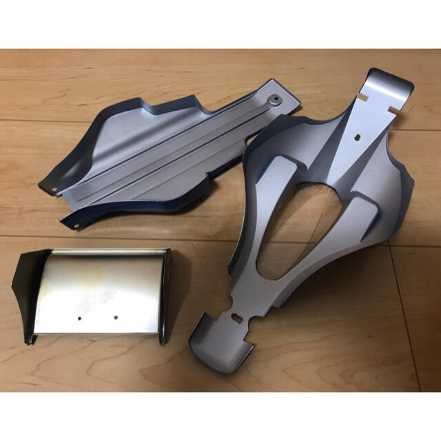 新品!塗装済!】タミヤ アバンテ ボディ・ウイング・アンダー 新品!塗装済!】タミヤ アバンテ ボディ・ウイング・アンダー