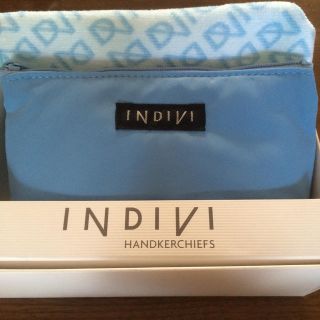 インディヴィ(INDIVI)の専用☆INDIVIポーチ.ハンカチセット(ポーチ)