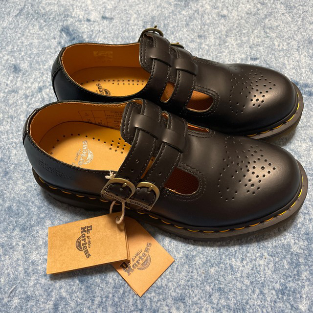 Dr.Martens(ドクターマーチン)のDr.Martens 8065 MARY JANE 12916001 BLACK レディースの靴/シューズ(ローファー/革靴)の商品写真