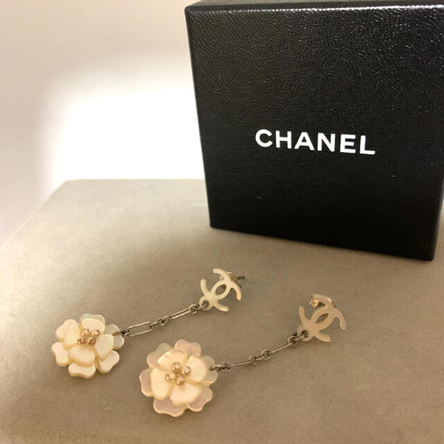 CHANEL カメリア　チェーンピアス　ココマーク