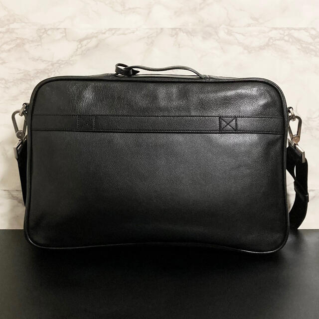 Emporio Armani - 【新品同様】EMPORIO ARMANI シボ加工オールレザー