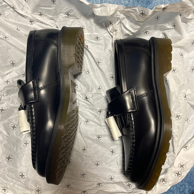 Dr.Martens(ドクターマーチン)の【HANA様専用】Dr.Martens ADRIAN TASSLE LOAFER レディースの靴/シューズ(ローファー/革靴)の商品写真