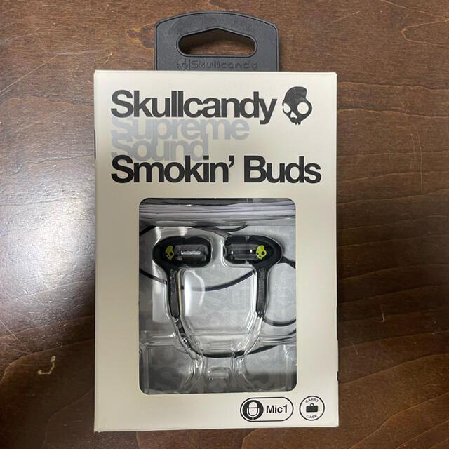 Skullcandy(スカルキャンディ)のSkullcandy Smokin'Buds スカルキャンディ イヤホンマイク スマホ/家電/カメラのオーディオ機器(ヘッドフォン/イヤフォン)の商品写真