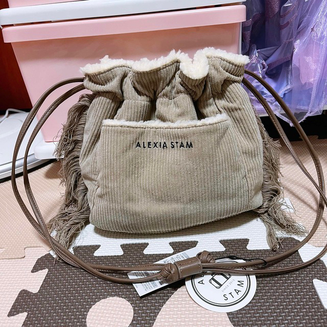 ALEXIA STAM(アリシアスタン)のALEXIA STAM  Drawstring bag 新品未使用 レディースのバッグ(ショルダーバッグ)の商品写真