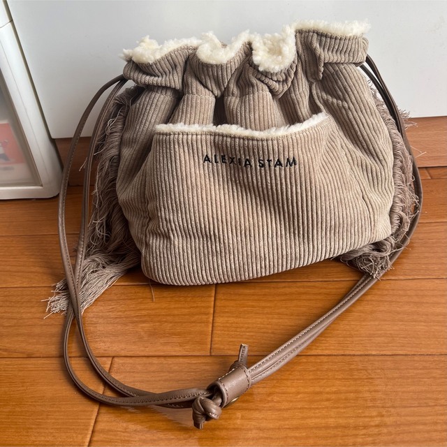 ALEXIA STAM(アリシアスタン)のALEXIA STAM  Drawstring bag 新品未使用 レディースのバッグ(ショルダーバッグ)の商品写真