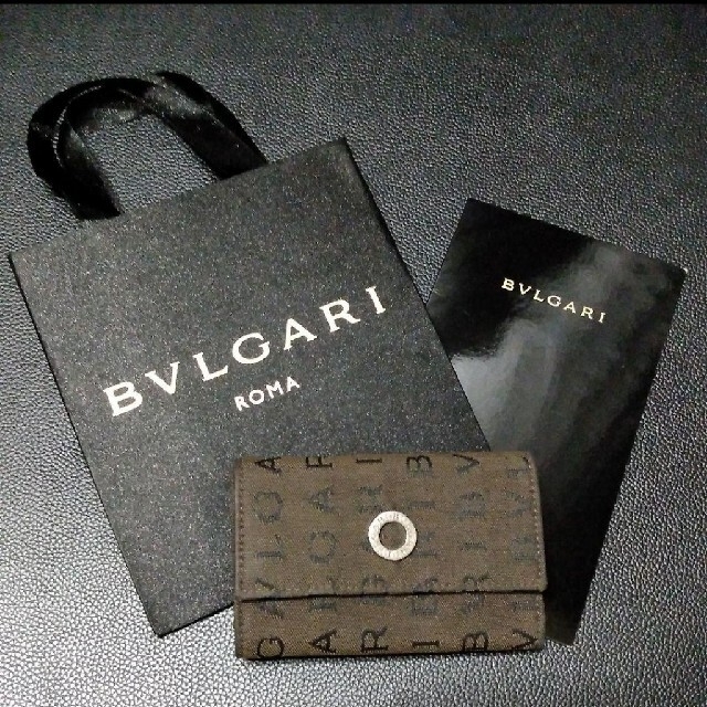 ブルガリ ロゴマニア 6連キーケース 新品 | so80.com.br