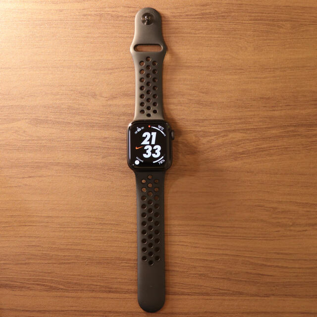 Apple Watch - Apple Watch NIKE SE GPSモデル 40mm スペースグレイの