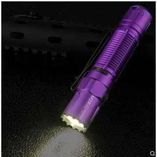 限定色　OLIGHT M2R Pro WARRIOR ホワイト　オーライト