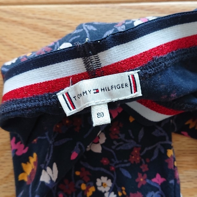 TOMMY HILFIGER(トミーヒルフィガー)のレギンス 80サイズ キッズ/ベビー/マタニティのベビー服(~85cm)(パンツ)の商品写真