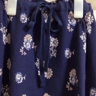 ローラアシュレイ(LAURA ASHLEY)の新品！《ローラアシュレイ》花柄スカート❁(ロングスカート)