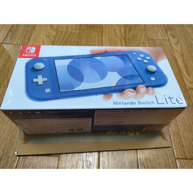 任天堂switchライト　ブルー