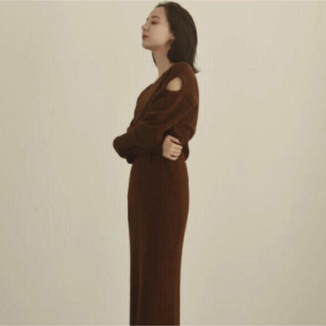 louren shoulder cut knit onepiece