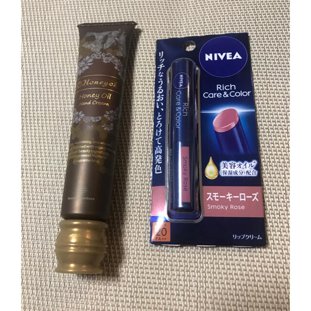 Honeyce'(ハニーチェ)のハニーチェ ハニーオイルハンドクリーム、ニベア　リッチケア&カラー リップ コスメ/美容のボディケア(ハンドクリーム)の商品写真