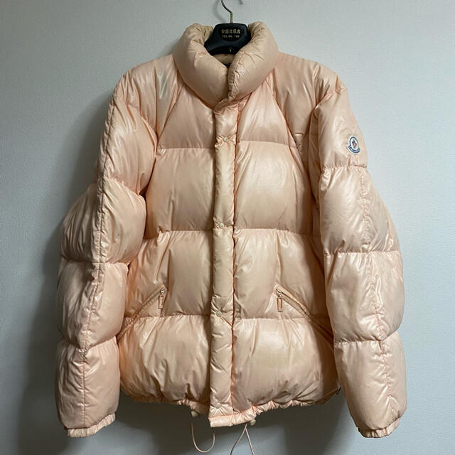 MONCLER(モンクレール)の希少 MONCLER salmon pink down jaket kandy メンズのジャケット/アウター(ダウンジャケット)の商品写真