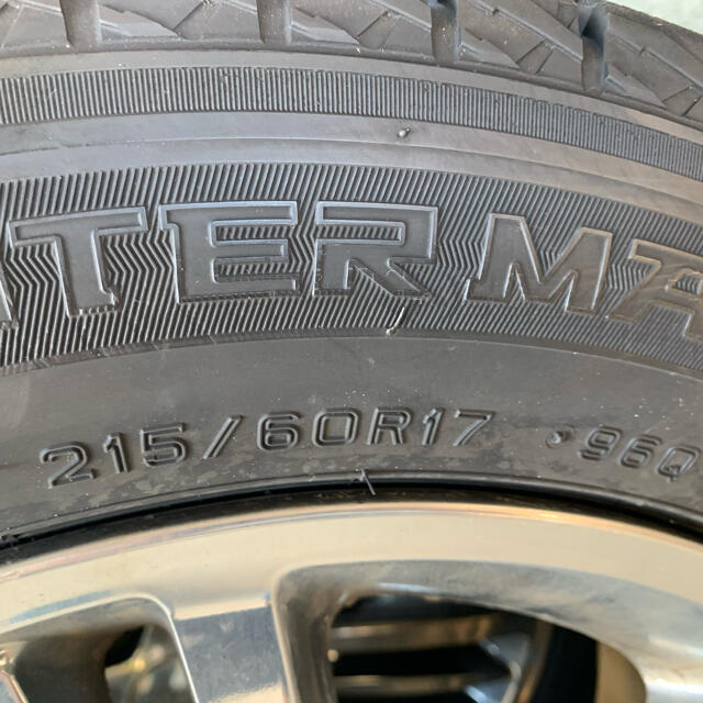 DUNLOP(ダンロップ)のあ専用　スタッドレスタイヤ　215/60R17 アルミホイル　4本セット 自動車/バイクの自動車(タイヤ・ホイールセット)の商品写真