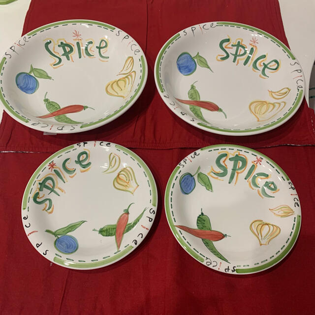 Spice K’s イタリアデザイン　イタリア製　皿2枚　小分け皿2枚