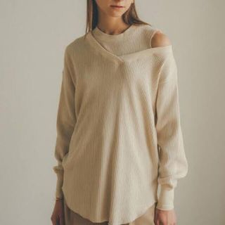 新品CLANE ASYMMETRY SHOULDER POINT TOPS(カットソー(長袖/七分))