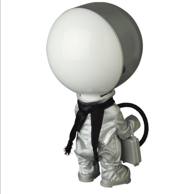 MEDICOM TOY(メディコムトイ)のVCD SNOOPY ASTRONAUT VINTAGE SILVER Ver. エンタメ/ホビーのおもちゃ/ぬいぐるみ(キャラクターグッズ)の商品写真