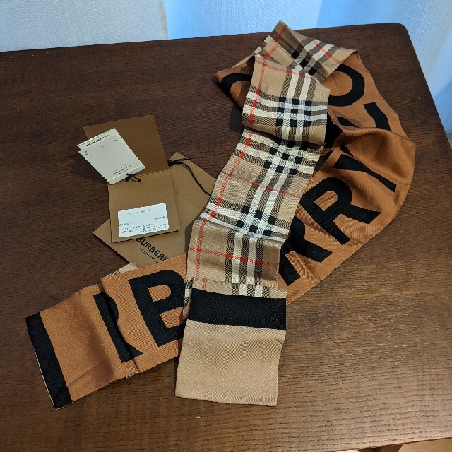 BURBERRY(バーバリー)のBURBERRY バーバリー シルク スカーフ ストール レディースのファッション小物(バンダナ/スカーフ)の商品写真