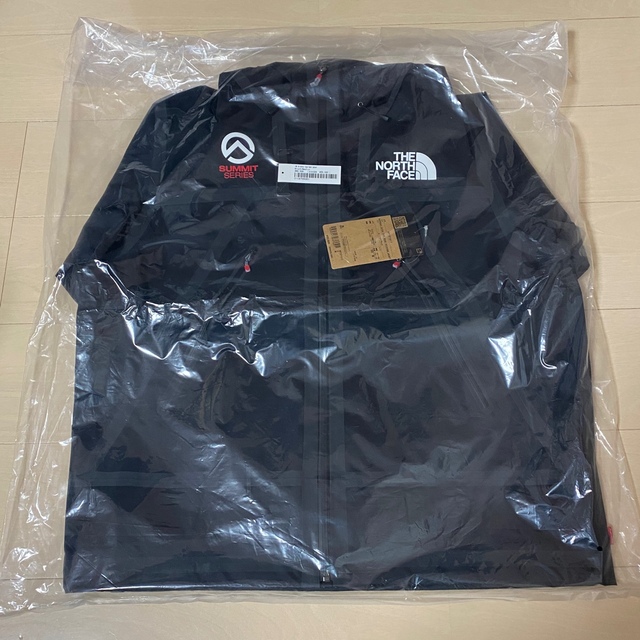 Supreme / The North Face Outer Tape Seam 3