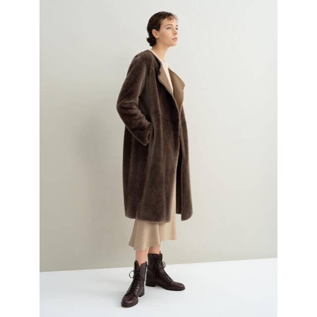 theory(セオリー)のTheory 19aw リバーシブルムートンコート 定価約35.2万円 レディースのジャケット/アウター(ムートンコート)の商品写真