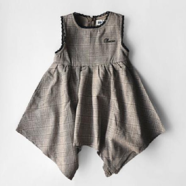 SUCRE　フォーマルワンピース　チェック　ベージュ　女の子　100から140 キッズ/ベビー/マタニティのキッズ服女の子用(90cm~)(ワンピース)の商品写真