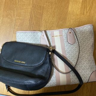 Michael Kors - マイケルコースチャーム2個の通販 by りかちゃん's ...