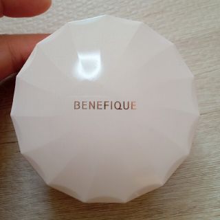 ベネフィーク(BENEFIQUE)のベネフィーク　リュクス(フェイスパウダー)