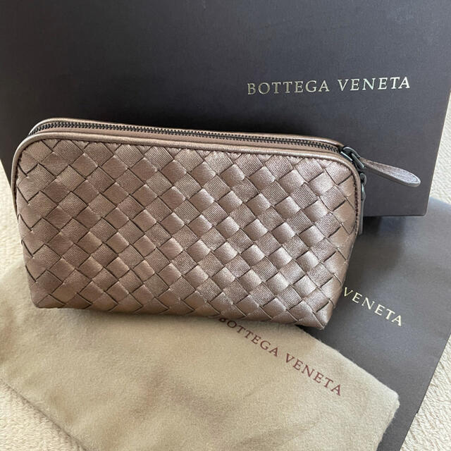 ボッテガ・ヴェネタ BOTTEGA VENETA ピラミッドポーチ レッド SV金具 レザー ユニセックス ポーチ