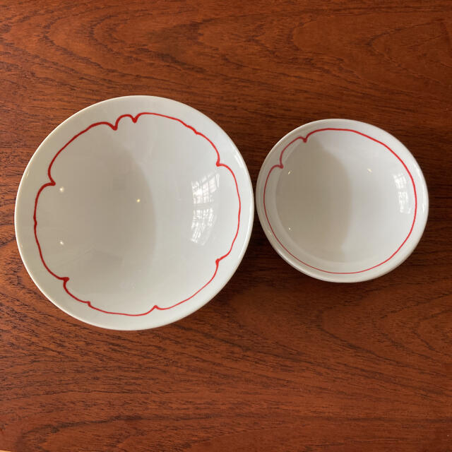 白山陶器　平茶碗と小皿4枚のセット　赤　結び　紅白　波佐見焼　中川政七商店
