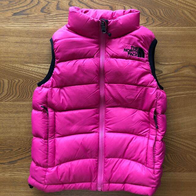 THE NORTH FACE(ザノースフェイス)のTHE NORTH FACE 110cm ダウンベスト キッズ/ベビー/マタニティのキッズ服女の子用(90cm~)(ジャケット/上着)の商品写真