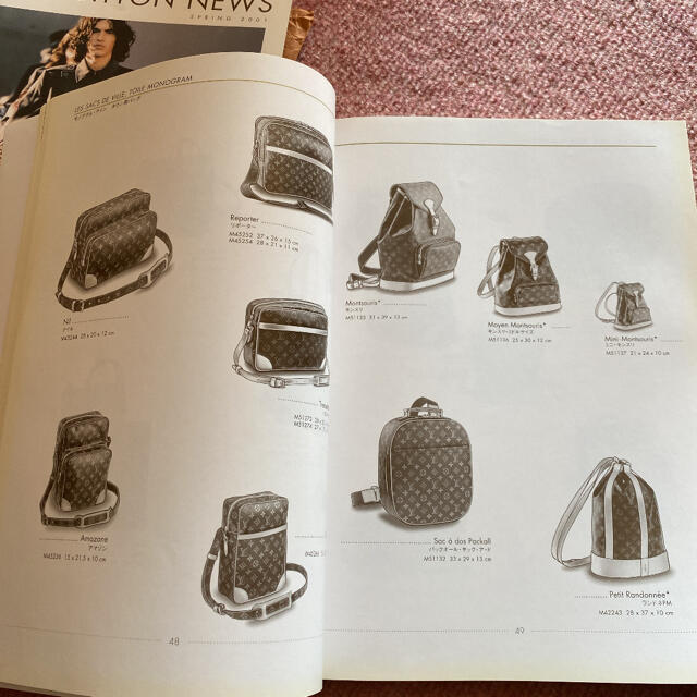 LOUIS VUITTON(ルイヴィトン)のルイヴィトン　カタログ　2001年　レア　コレクション　 エンタメ/ホビーの本(その他)の商品写真