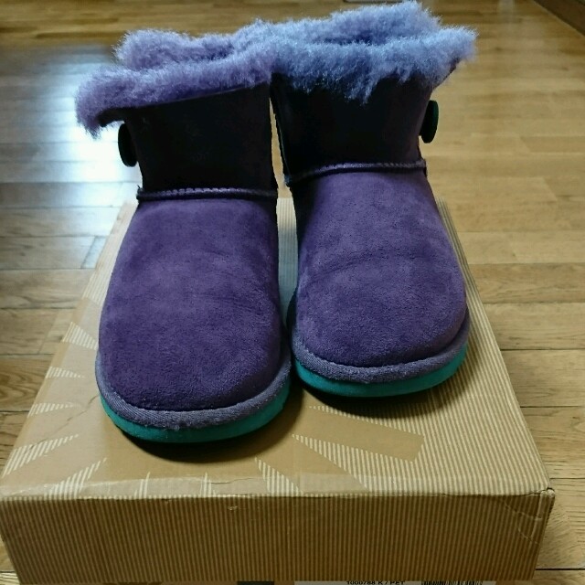 UGG(アグ)の【☆ways☆さま専用】UGG kids【20.0cm】ベイリーショートボタン キッズ/ベビー/マタニティのキッズ靴/シューズ(15cm~)(ブーツ)の商品写真