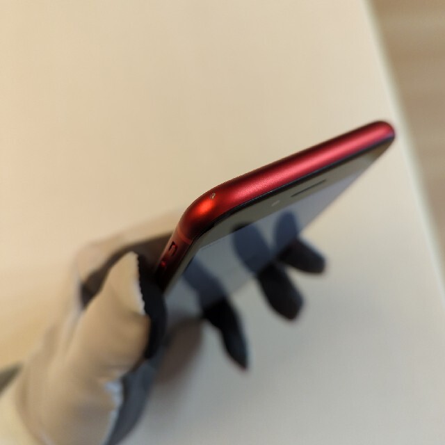 iPhone(アイフォーン)のiPhoneSE 第2世代 64GB SIMフリー レッド 赤中古 スマホ/家電/カメラのスマートフォン/携帯電話(スマートフォン本体)の商品写真