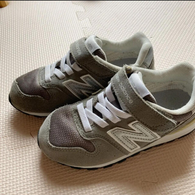 New Balance(ニューバランス)のニューバランス 996 スニーカー 17 キッズ/ベビー/マタニティのキッズ靴/シューズ(15cm~)(スニーカー)の商品写真