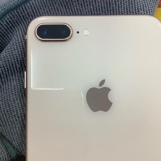 アップル(Apple)のiPhone 8Plus  64GB SIMフリー　ゴールド(スマートフォン本体)