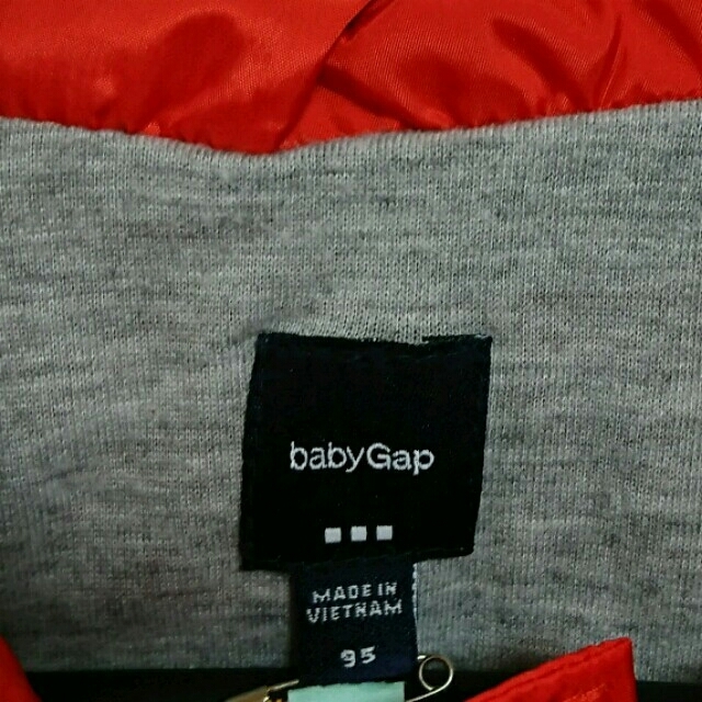 【yumiさま専用】baby Gap【95cm】ジャンパー キッズ/ベビー/マタニティのキッズ服男の子用(90cm~)(ジャケット/上着)の商品写真