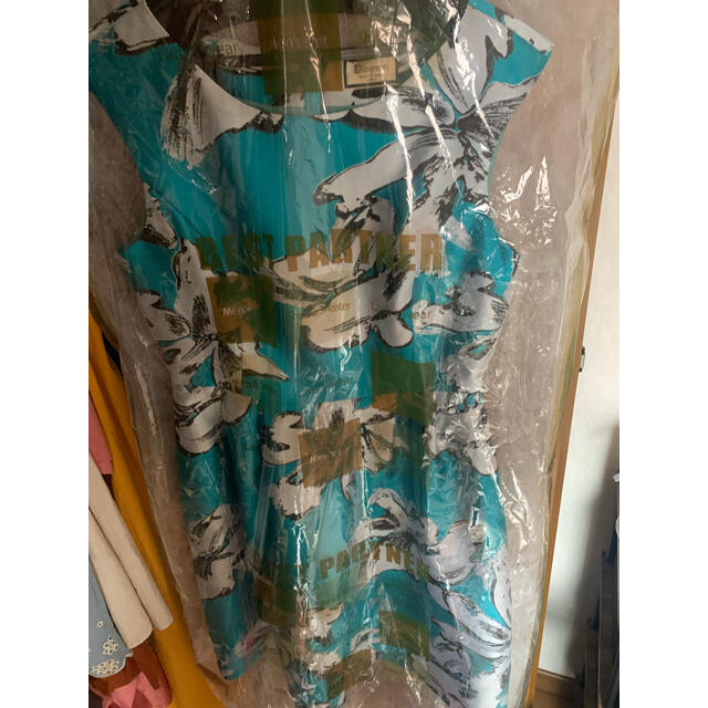 GRACE CONTINENTAL(グレースコンチネンタル)のグレースコンチネンタル花柄ドレス レディースのフォーマル/ドレス(ミディアムドレス)の商品写真