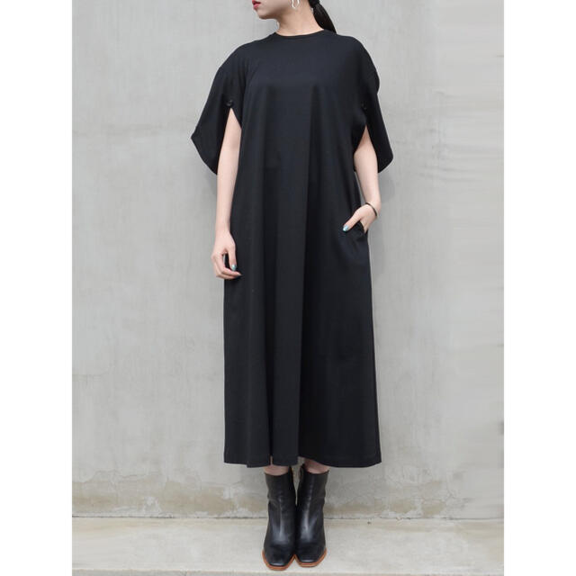 AKIRA NAKA Slit sleeves T dressblackサイズ