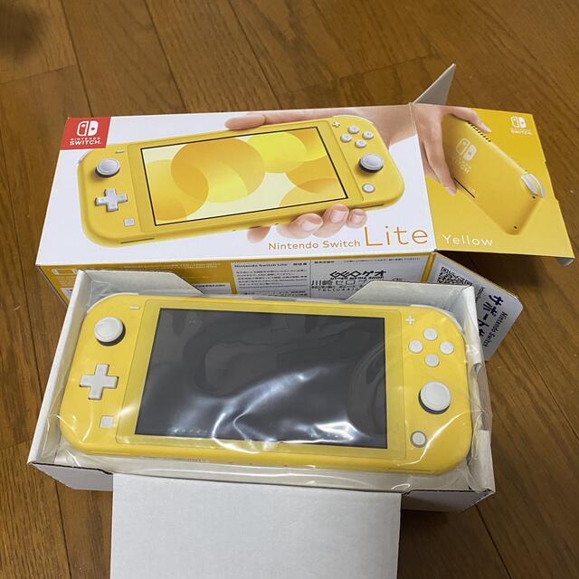 Nintendo Switch(ニンテンドースイッチ)のNintendo Switch Lite イエロー エンタメ/ホビーのゲームソフト/ゲーム機本体(携帯用ゲーム機本体)の商品写真