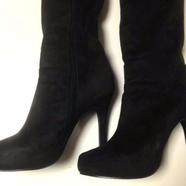 rienda(リエンダ)のリエンダ (rienda） ニーハイブーツ スエード素材 24cm ブラック レディースの靴/シューズ(ブーツ)の商品写真