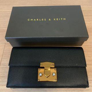 チャールズアンドキース(Charles and Keith)の【新品、未使用】CHARLES&KEITH 財布　ブラック　チェーン付2way　(財布)