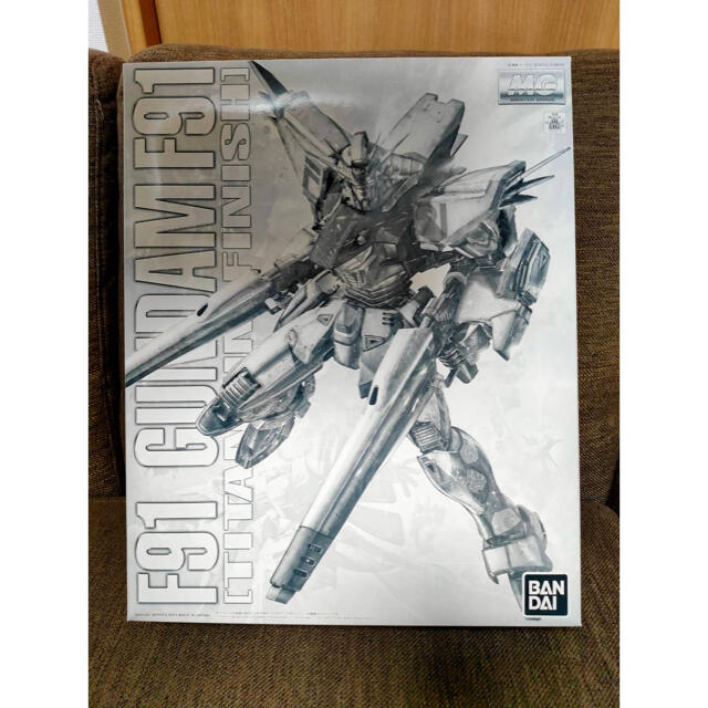 BANDAI(バンダイ)のＭＧ 1/100 ガンダムＦ９１ Ｖｅｒ．２．０［チタニウムフィニッシュ］ エンタメ/ホビーのおもちゃ/ぬいぐるみ(模型/プラモデル)の商品写真