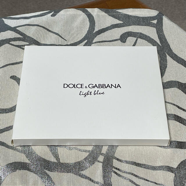 DOLCE&GABBANA(ドルチェアンドガッバーナ)のDOLCE＆GABBANA BEAUTY ライトブルー ポーチ レディースのファッション小物(ポーチ)の商品写真