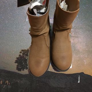 アースミュージックアンドエコロジー(earth music & ecology)のcamel shortboots👢(ブーツ)